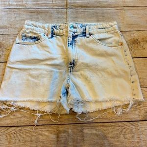 Women’s size 8 High rise shorts.